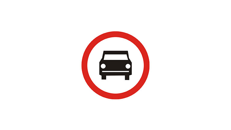 Znak B-3. Zakaz wjazdu pojazdów silnikowych, z wyjątkiem motocykli jednośladowych