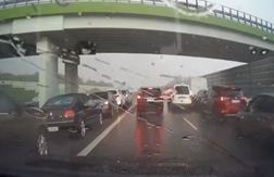 Karygodne zachowanie na autostradzie!
